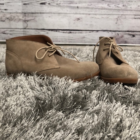 Vince Camuto taupe Boys boots (4) - Picture 1 of 5